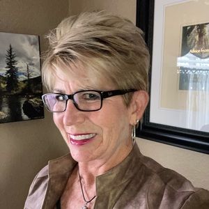 Meet your Posher, Debra